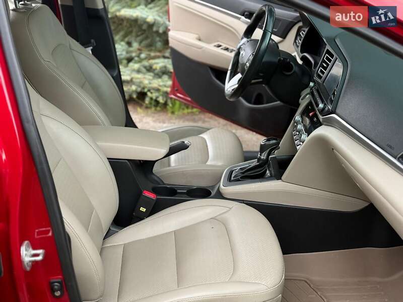 Hyundai Elantra 2018