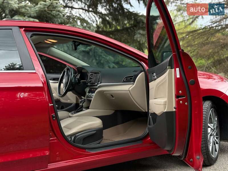 Hyundai Elantra 2018