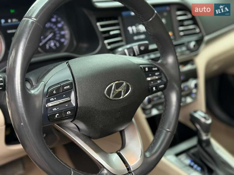 Hyundai Elantra 2018