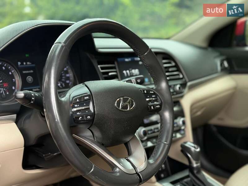 Hyundai Elantra 2018