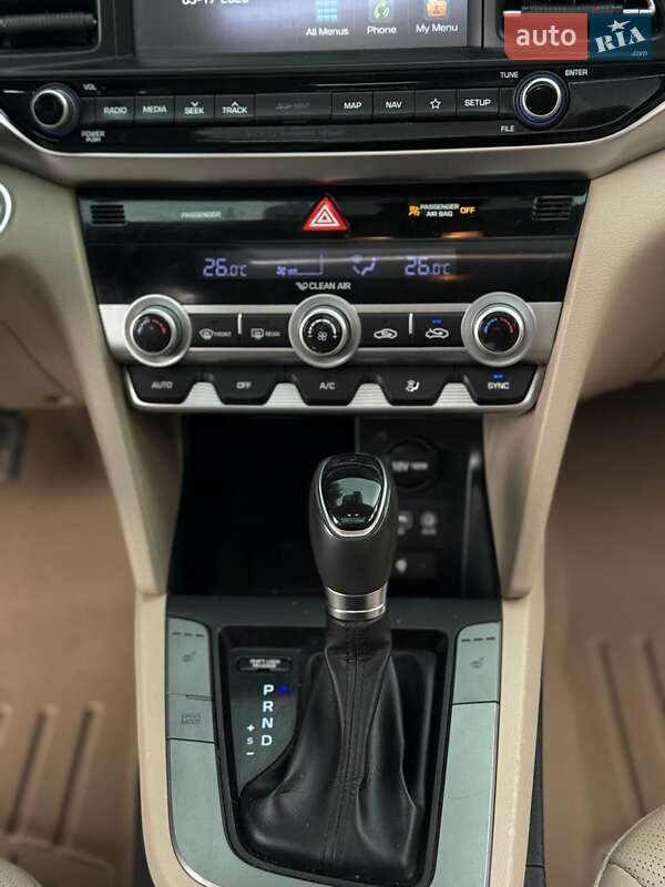 Hyundai Elantra 2018