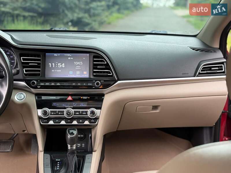 Hyundai Elantra 2018