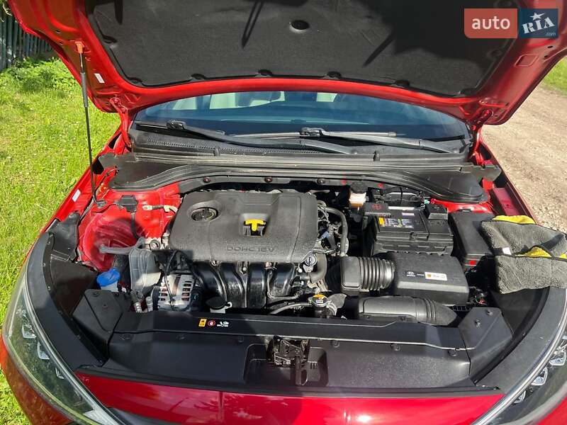 Hyundai Elantra 2018