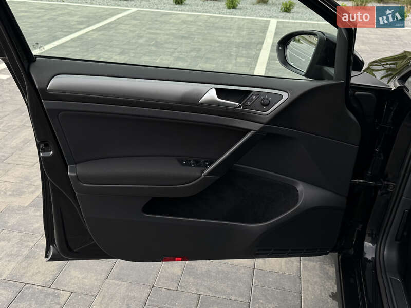 Volkswagen Golf 2014