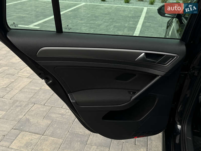 Volkswagen Golf 2014