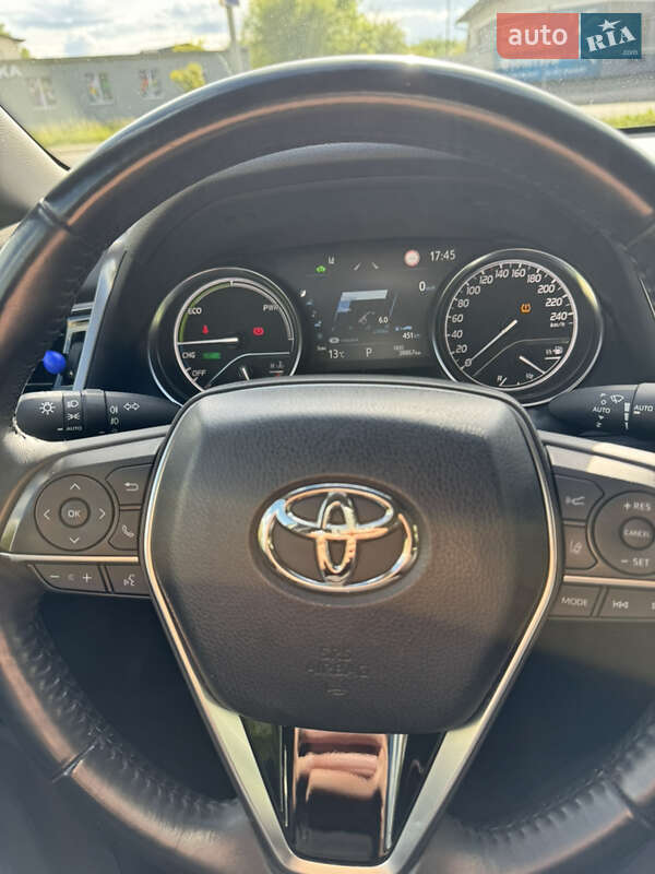 Toyota Camry 2022