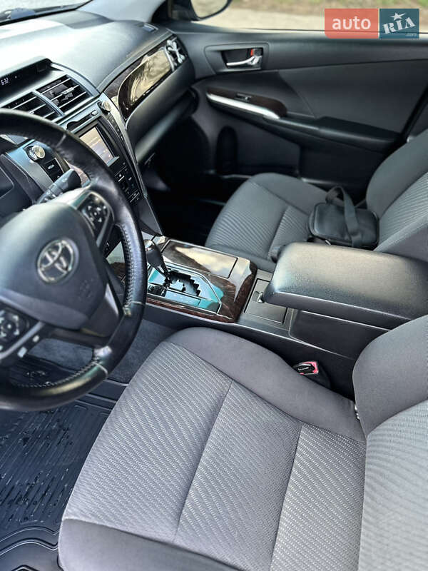 Toyota Camry 2014