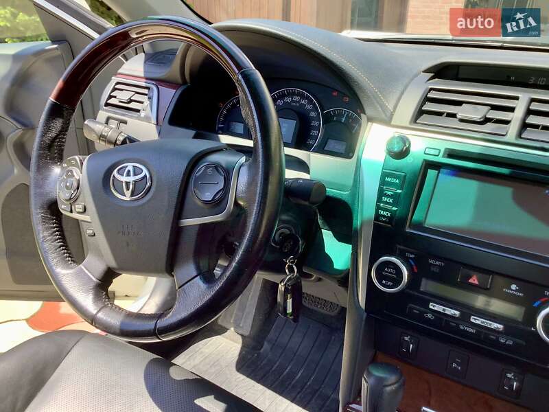 Toyota Camry 2011