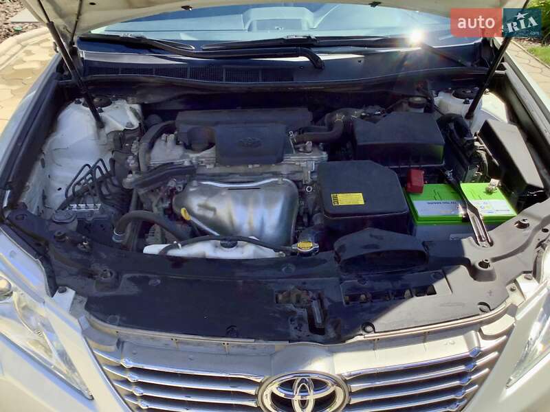 Toyota Camry 2011
