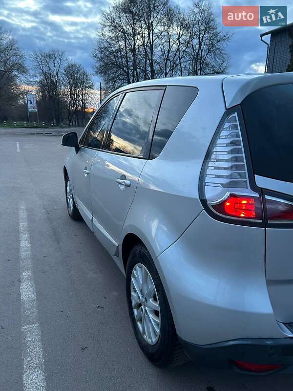 Renault Megane Scenic 2014