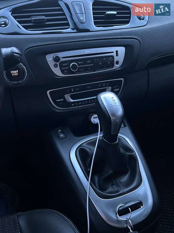 Renault Megane Scenic 2014