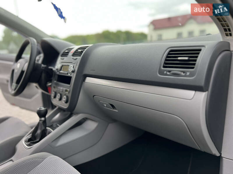 Volkswagen Golf 2009