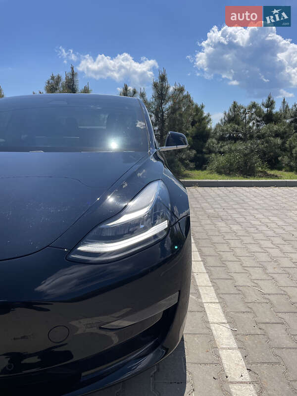 Tesla-8