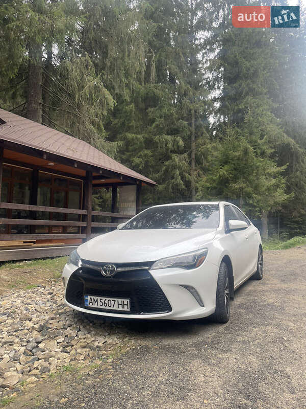 Toyota Camry 2016