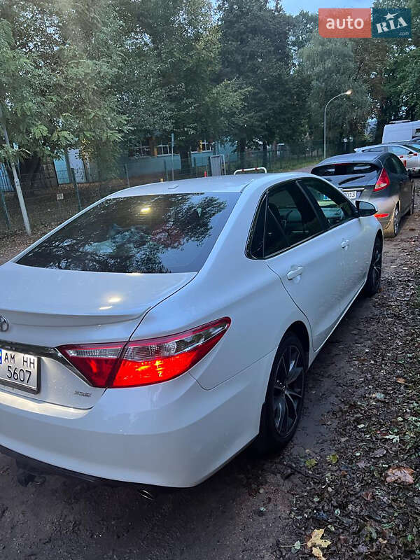 Toyota Camry 2016
