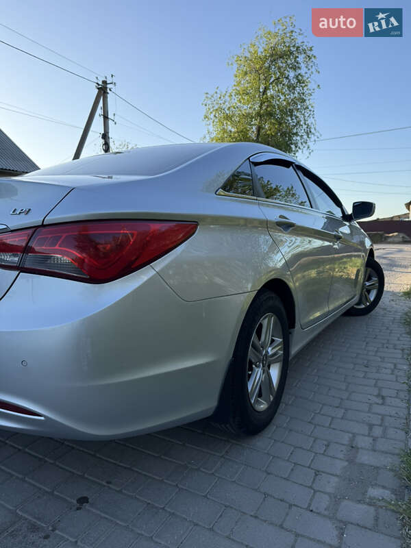 Hyundai-15