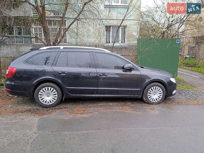 Skoda Superb 2011