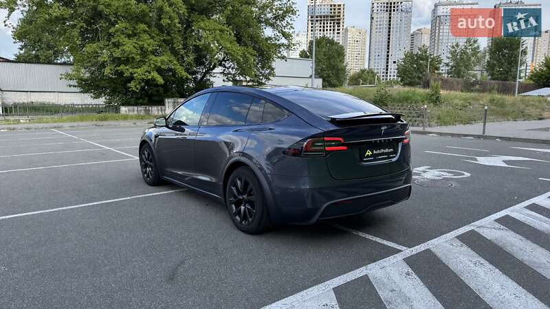Tesla-44