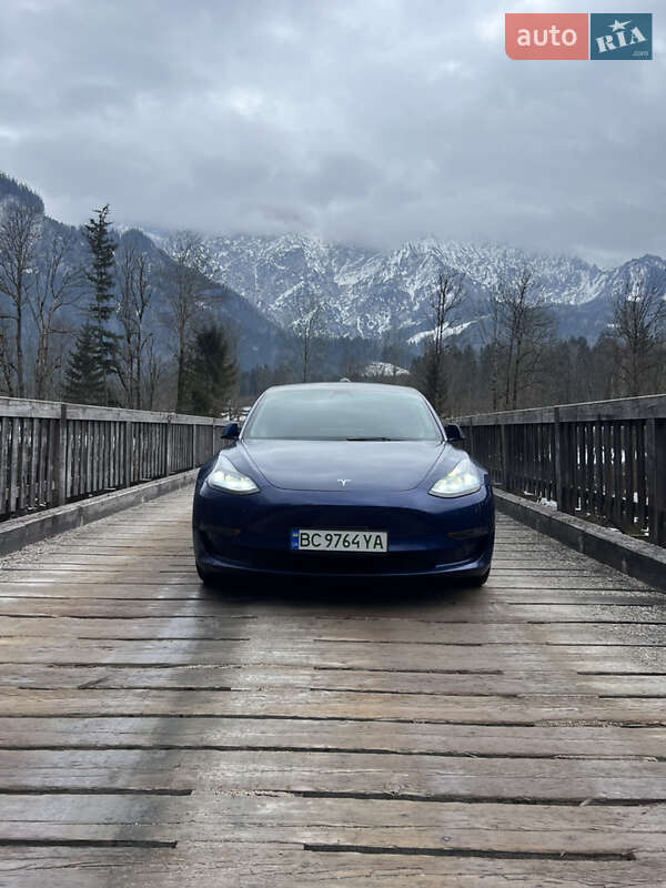Tesla-8