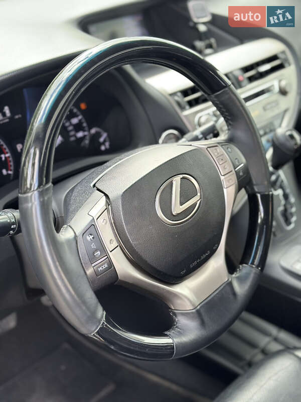 Lexus-17