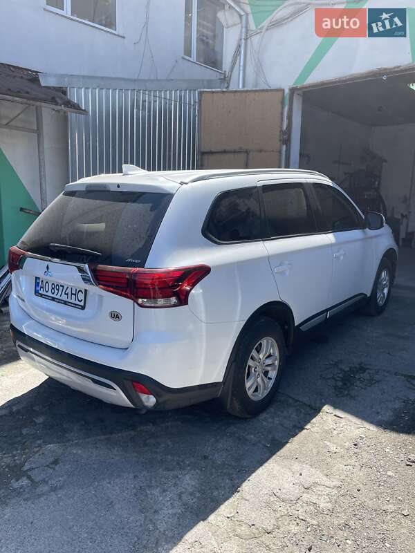 Mitsubishi-1