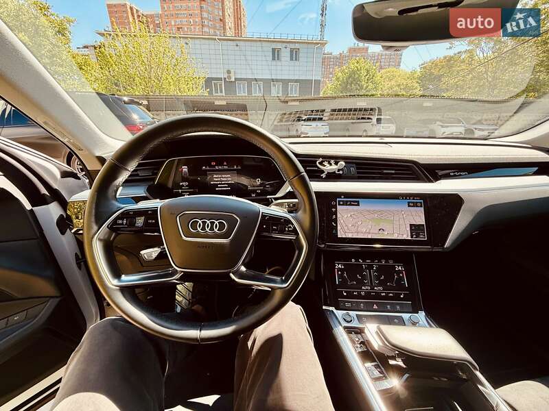 Audi-5