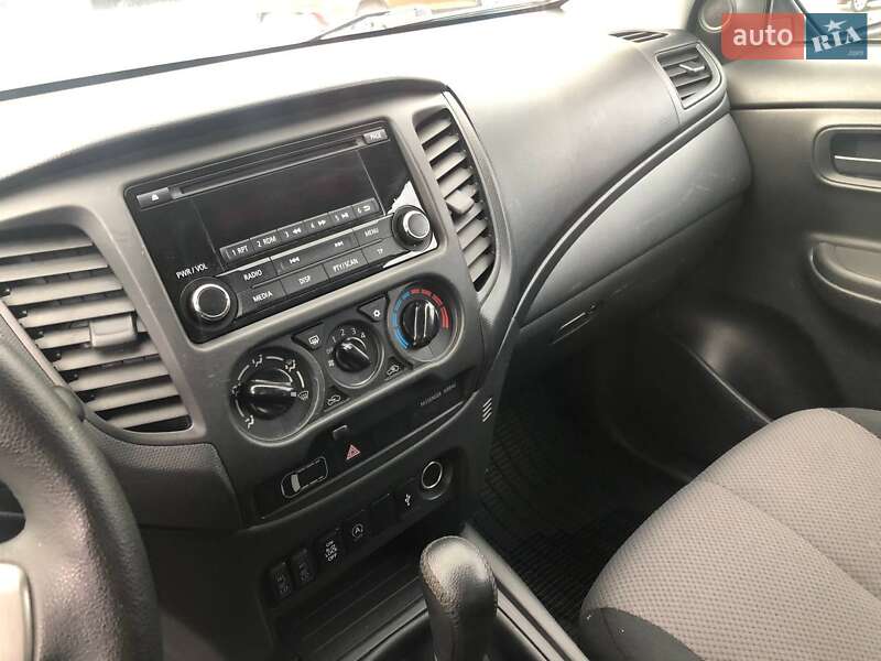 Mitsubishi L 200 2019