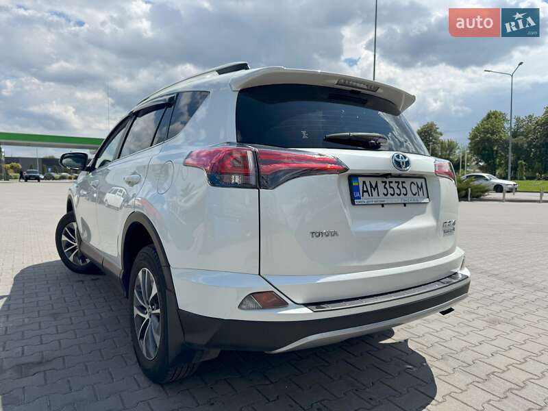 Toyota RAV4 2017