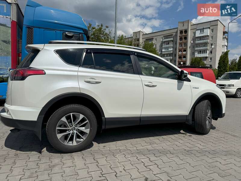 Toyota RAV4 2017
