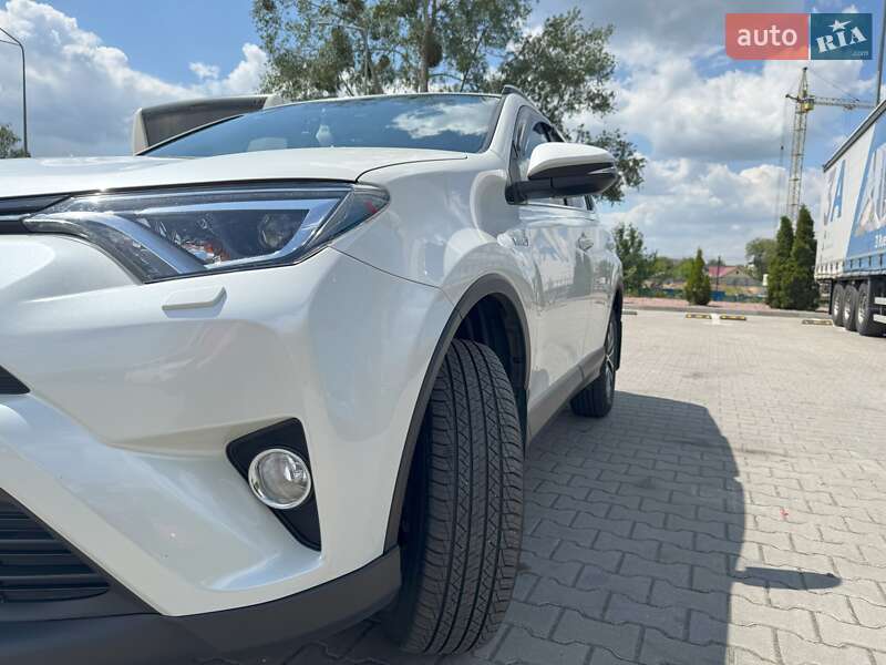 Toyota RAV4 2017