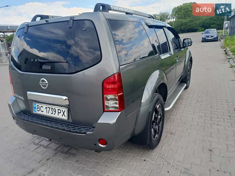 Nissan Pathfinder 2008