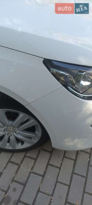Peugeot 308 2015