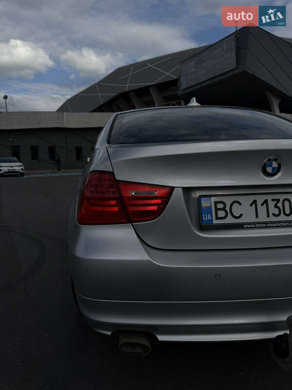 BMW-32