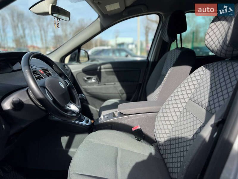 Renault Grand Scenic 2011