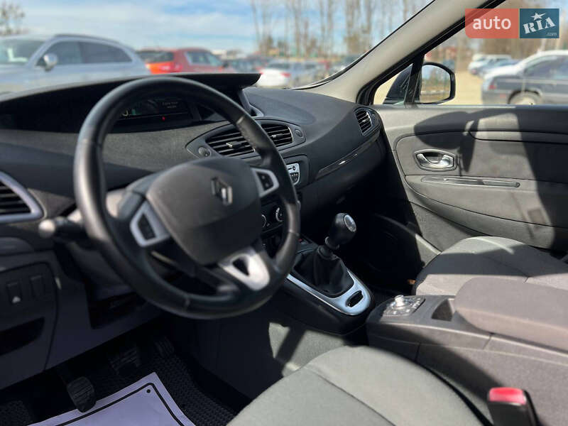 Renault Grand Scenic 2011