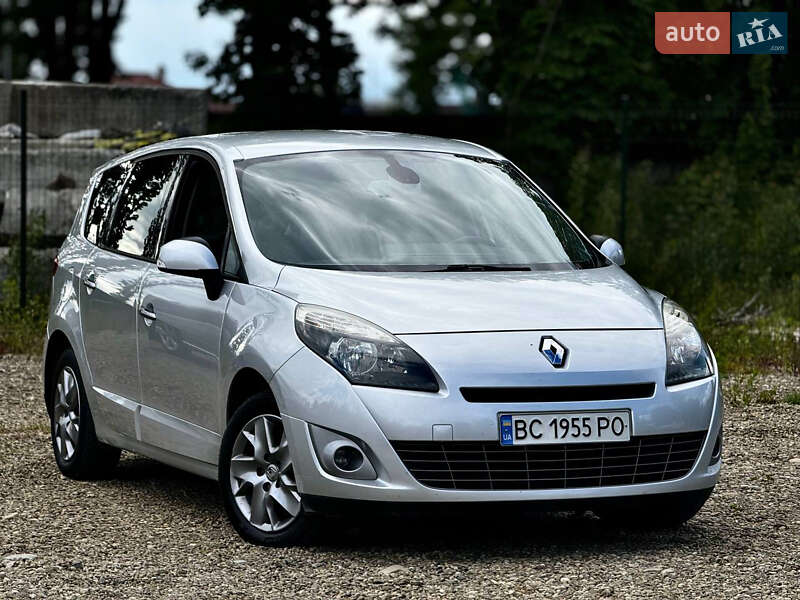 Renault Grand Scenic 2011