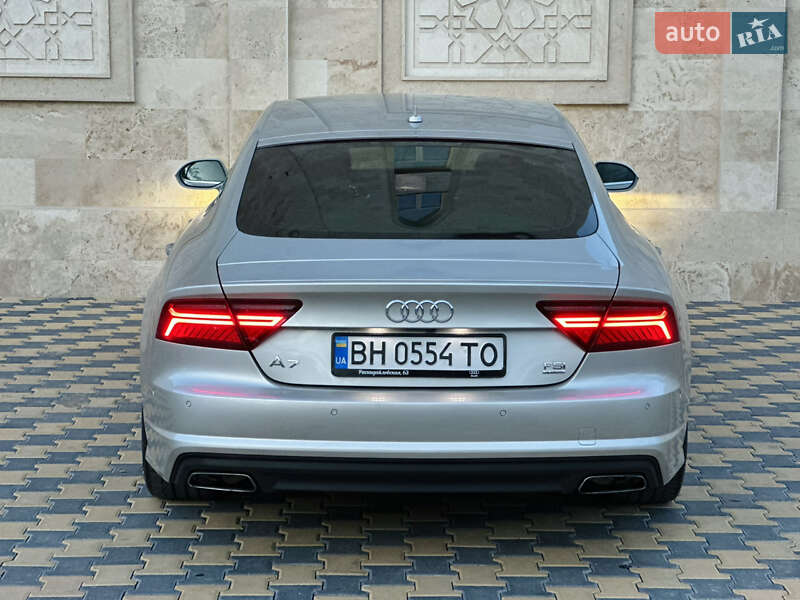 Audi-8