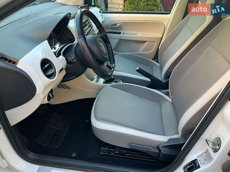 Volkswagen e-Up 2014