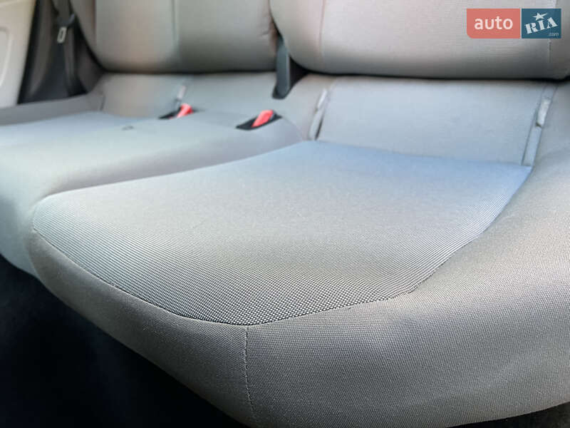 Volkswagen e-Up 2014