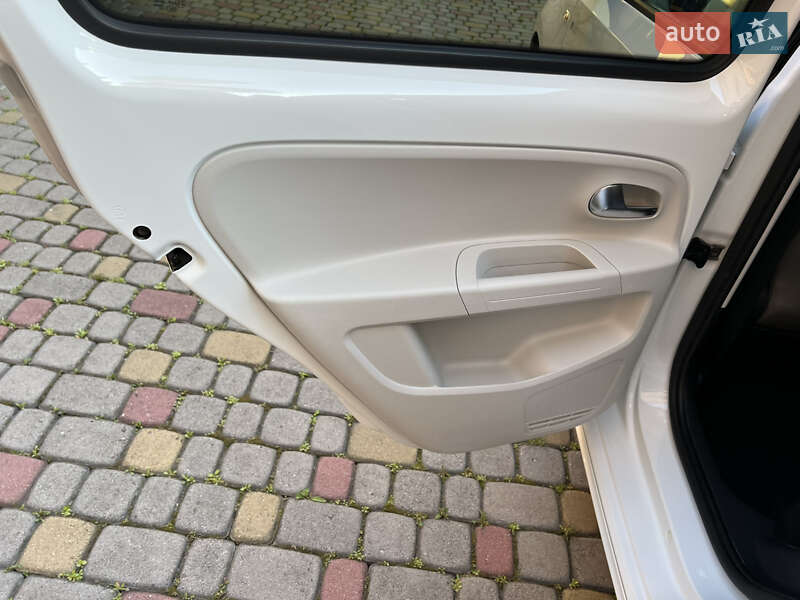 Volkswagen e-Up 2014