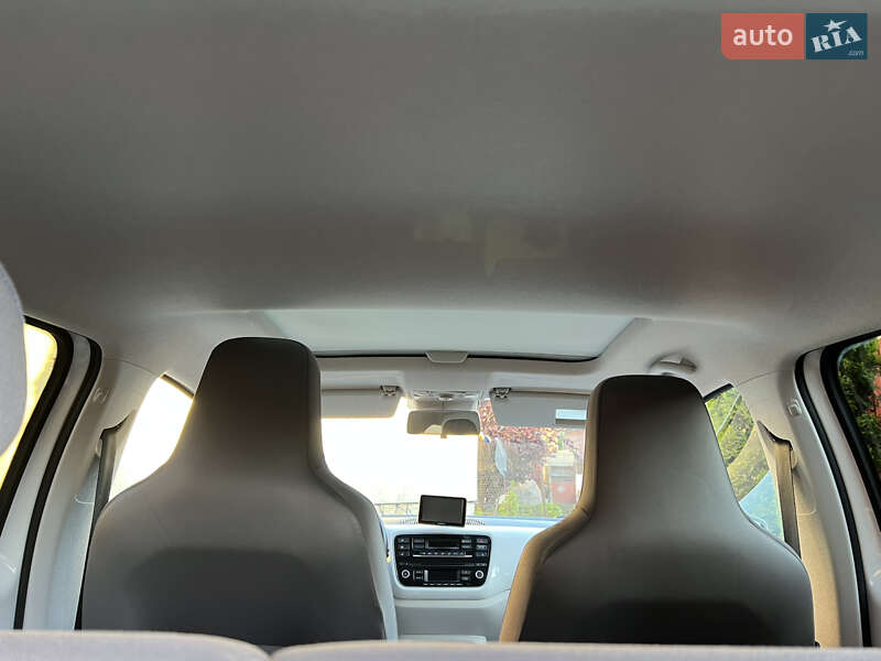 Volkswagen e-Up 2014