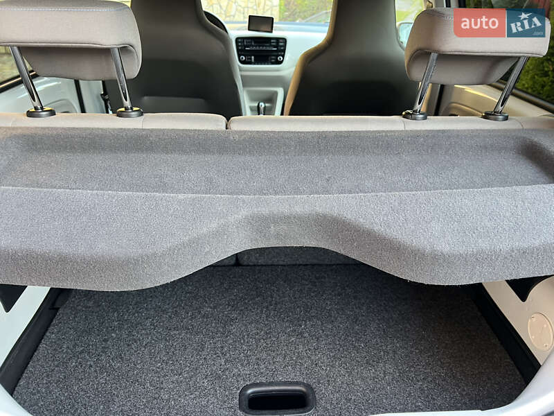 Volkswagen e-Up 2014