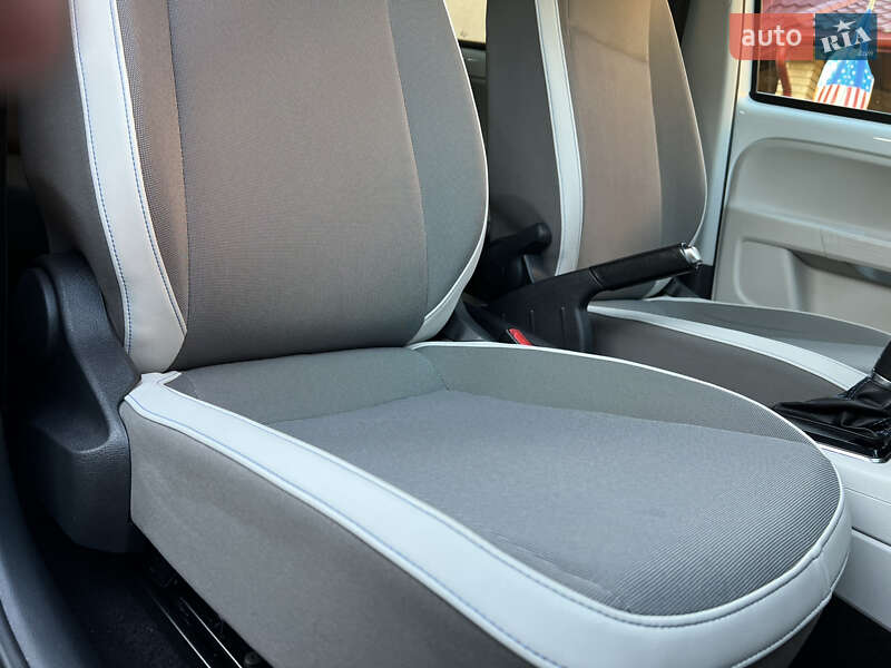 Volkswagen e-Up 2014