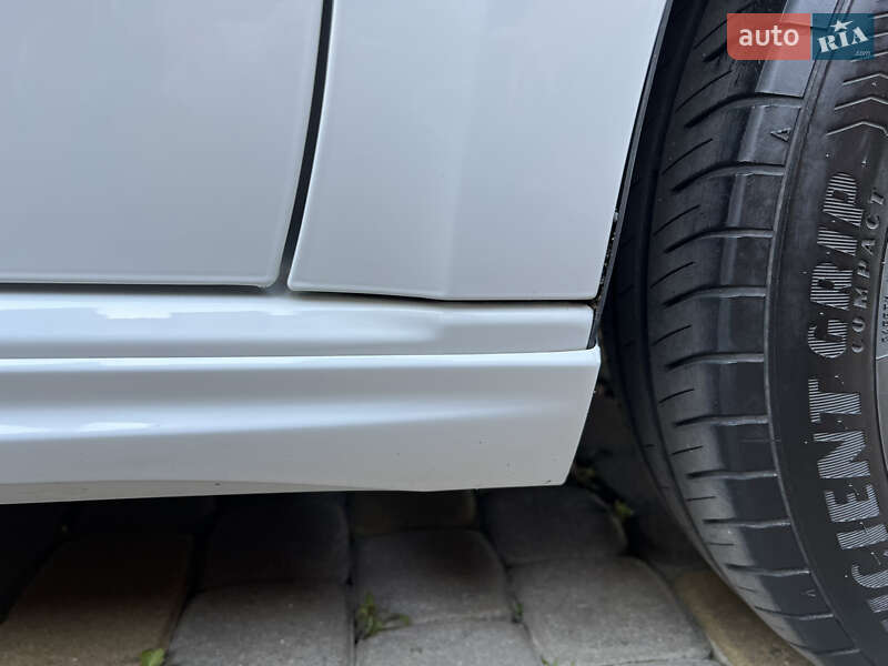 Volkswagen e-Up 2014