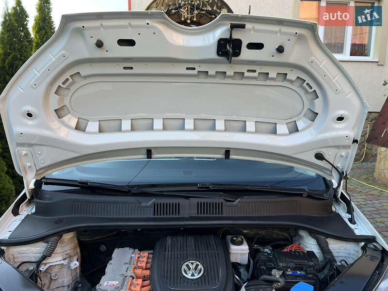 Volkswagen e-Up 2014