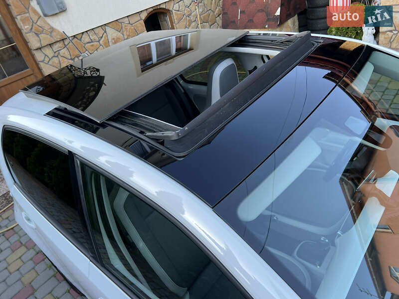 Volkswagen e-Up 2014