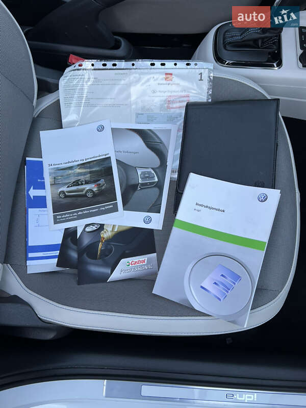 Volkswagen e-Up 2014