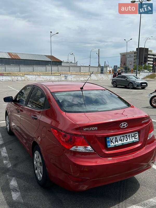 Hyundai Accent 2014