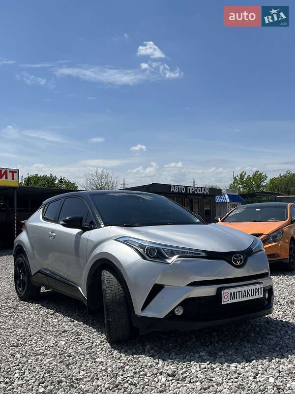 Toyota C-HR 2017