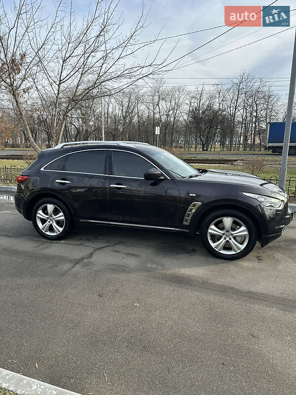 Infiniti FX 37 2011